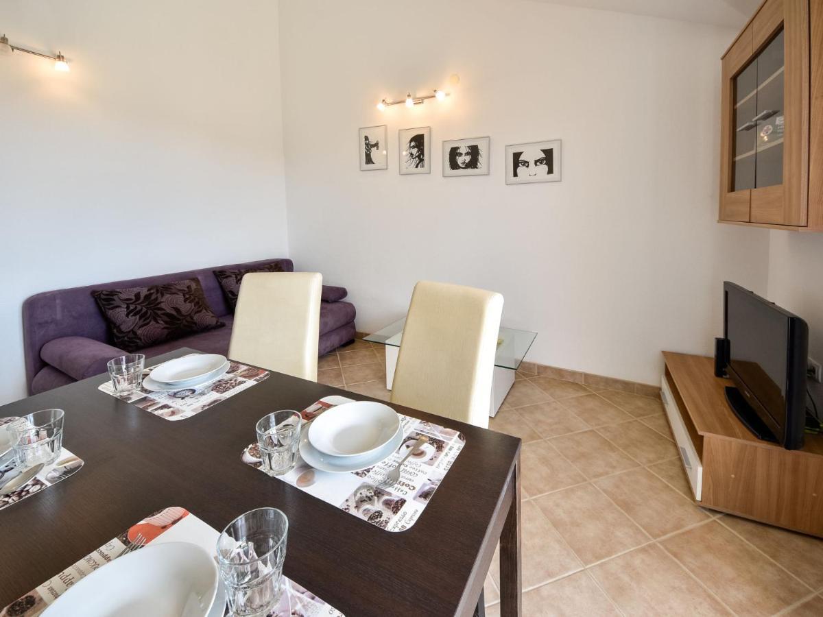 Apartment Milin-4 By Interhome Йезера Екстериор снимка